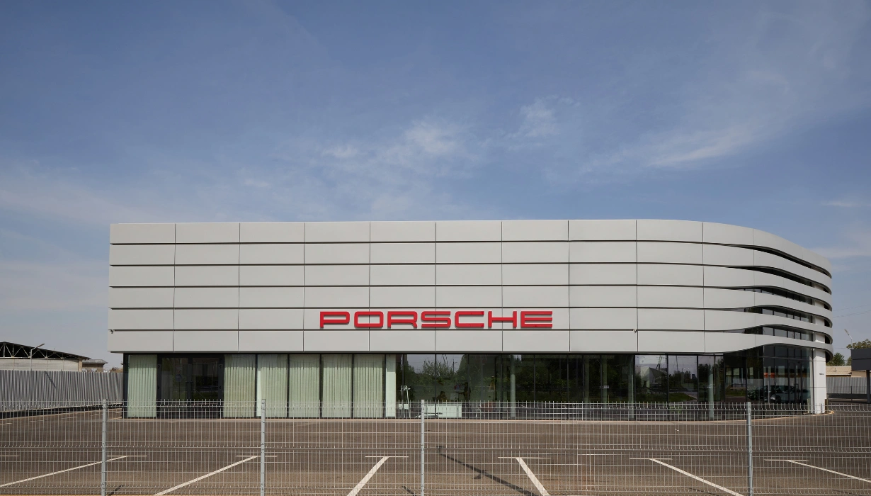 Автосалон и сервис центр РORSCHE